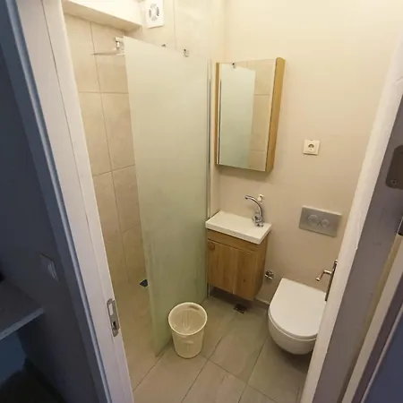 06ev House